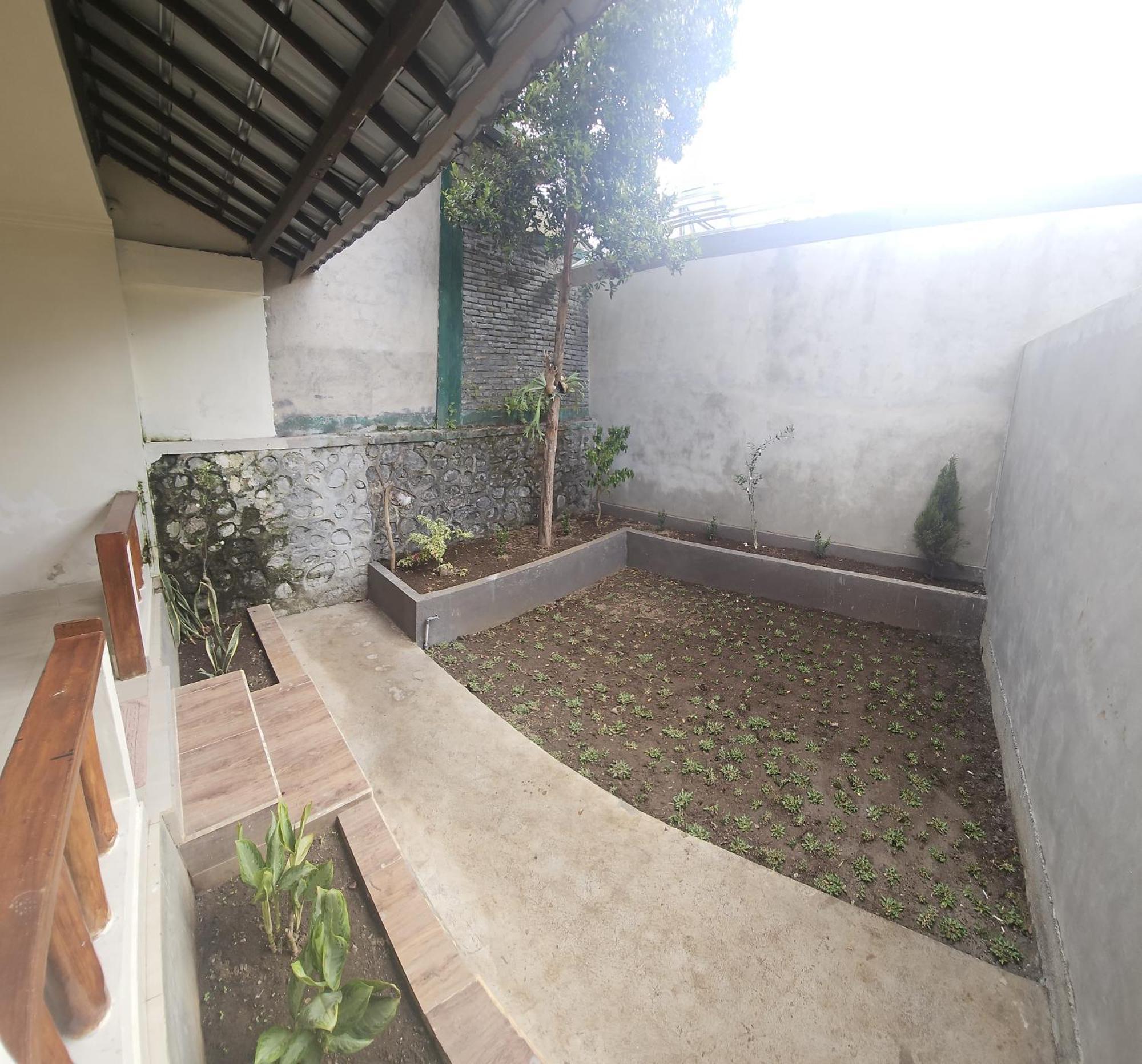 Rinjani Trekking Center Hotel Сенару Екстериор снимка